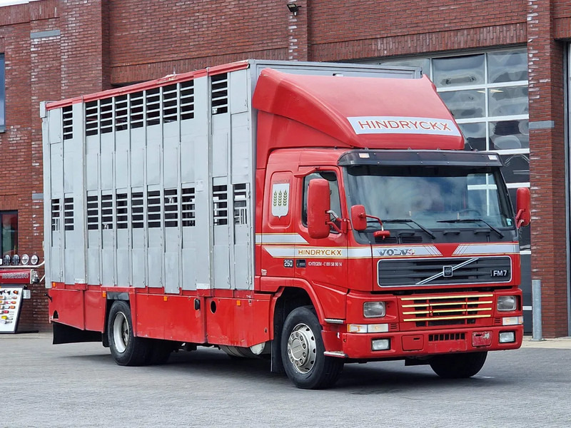 Volvo FM 250 4x- Livestock 2 deck - Lifting floors - Loadlift - Manual gearbox - Loomaveok: pilt 1 Volvo FM 250 4x- Livestock 2 deck - Lifting floors - Loadlift - Manual gearbox - Loomaveok: pilt 1