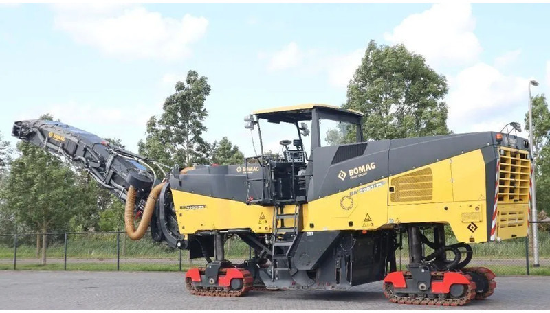 Bomag BM 2200/75 | COLD PLANER | NEW CONDITION! - Asfaldimasin: pilt 2 Bomag BM 2200/75 | COLD PLANER | NEW CONDITION! - Asfaldimasin: pilt 2