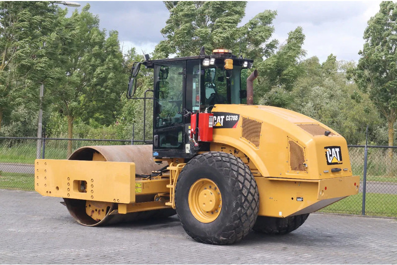 Caterpillar CS78B | TRIMBLE GPS | GOOD CONDITION - Rullija: pilt 3 Caterpillar CS78B | TRIMBLE GPS | GOOD CONDITION - Rullija: pilt 3