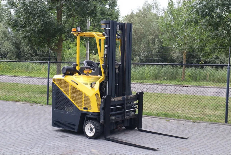 Combilift CB3000 | 2.5 TON | 6 METER | TRIPLEX | SIDESHIFT - 4-suunaline lükandmastiga tõstuk: pilt 5 Combilift CB3000 | 2.5 TON | 6 METER | TRIPLEX | SIDESHIFT - 4-suunaline lükandmastiga tõstuk: pilt 5