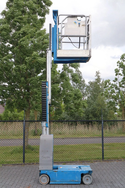 Genie GR-12 | 5.45 METER | 227 KG | MULTIPLE UNITS - Teleskooppoom: pilt 4 Genie GR-12 | 5.45 METER | 227 KG | MULTIPLE UNITS - Teleskooppoom: pilt 4