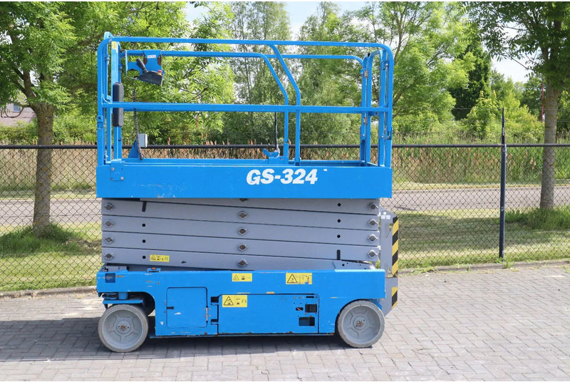 Genie GS-3246 | 12 METER | 318 KG - Käärlift: pilt 1 Genie GS-3246 | 12 METER | 318 KG - Käärlift: pilt 1