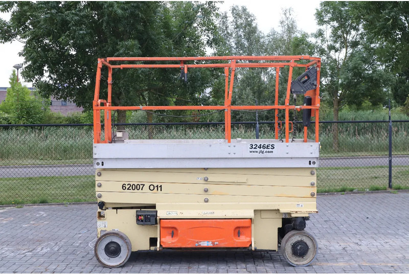 JLG 3246 ES | 12 METER | 320 KG - Käärlift: pilt 4 JLG 3246 ES | 12 METER | 320 KG - Käärlift: pilt 4