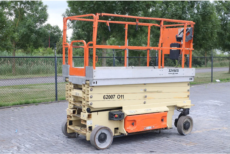 JLG 3246 ES | 12 METER | 320 KG - Käärlift: pilt 5 JLG 3246 ES | 12 METER | 320 KG - Käärlift: pilt 5