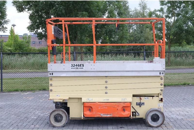 JLG 3246 ES | 12 METER | 320 KG - Käärlift: pilt 1 JLG 3246 ES | 12 METER | 320 KG - Käärlift: pilt 1