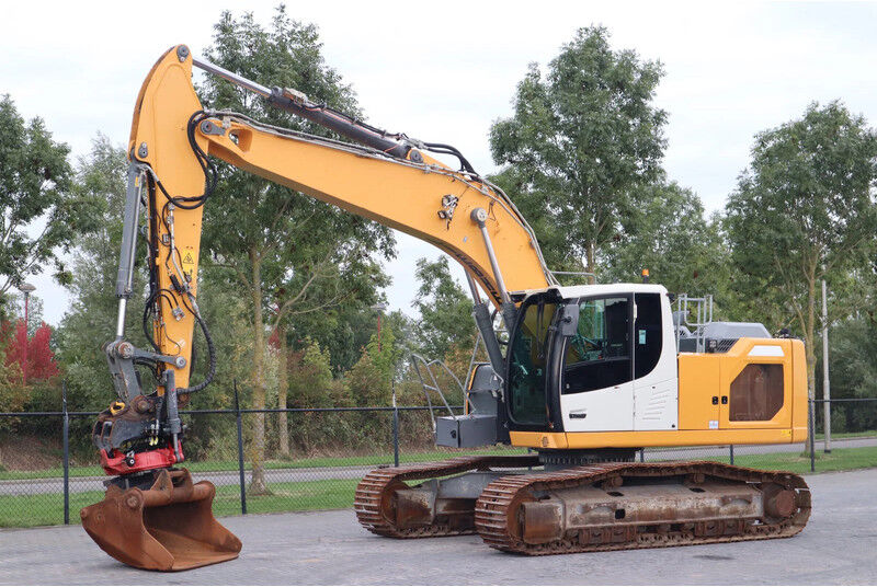 Liebherr R924 WLC | ROTOTILT R8 | BUCKET | - Lintekskavaator: pilt 2 Liebherr R924 WLC | ROTOTILT R8 | BUCKET | - Lintekskavaator: pilt 2