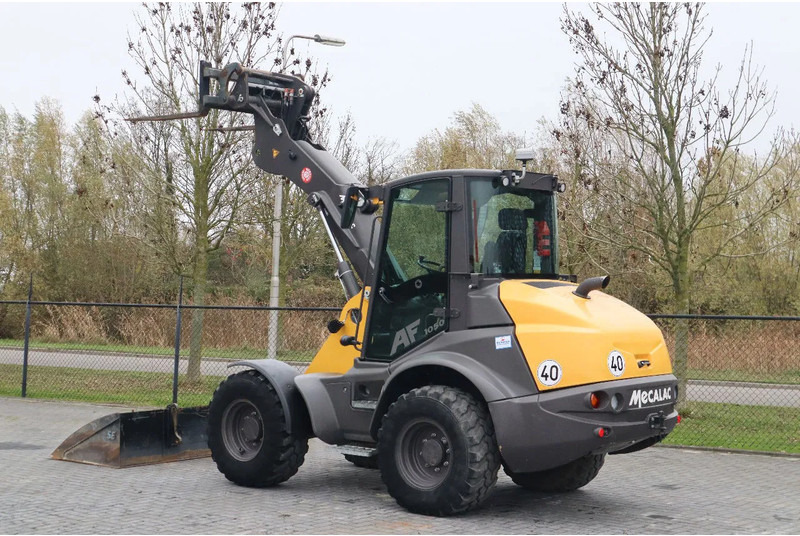 Mecalac AF 1050 | BUCKET | FORKS | HYDR. QUICK COUPLER - Rataslaadur: pilt 3 Mecalac AF 1050 | BUCKET | FORKS | HYDR. QUICK COUPLER - Rataslaadur: pilt 3