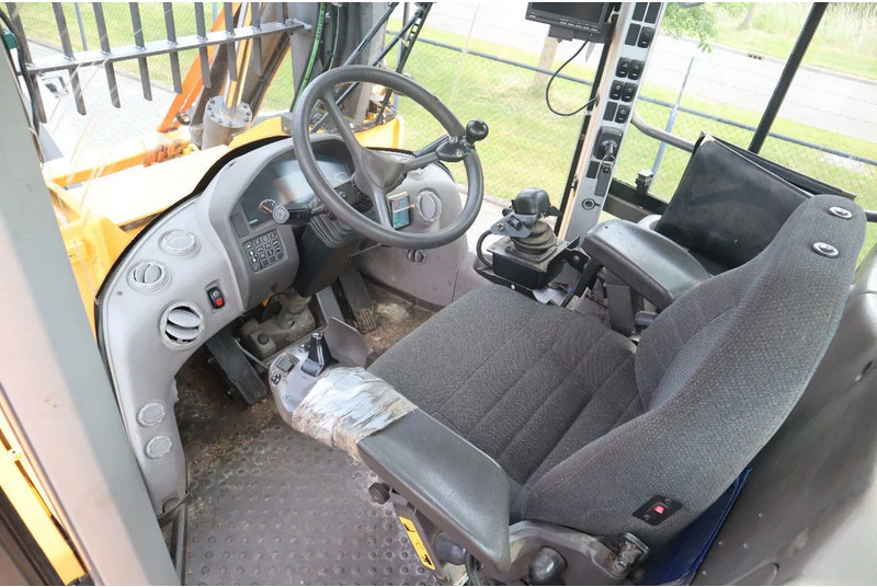 Metsandusseadmed Volvo L180 F HL | HIGH-LIFT | LOG STACKER | HOLZ GRAPPLE: pilt 15 Metsandusseadmed Volvo L180 F HL | HIGH-LIFT | LOG STACKER | HOLZ GRAPPLE: pilt 15