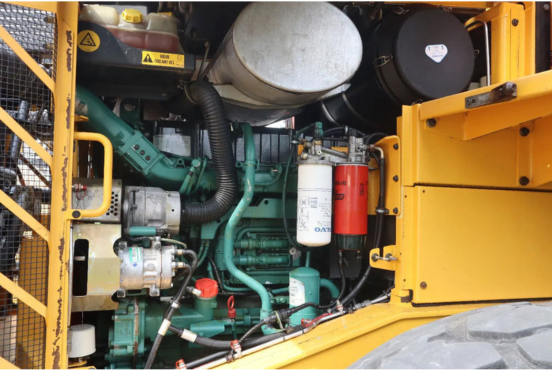 Metsandusseadmed Volvo L180 F HL | HIGH-LIFT | LOG STACKER | HOLZ GRAPPLE: pilt 14 Metsandusseadmed Volvo L180 F HL | HIGH-LIFT | LOG STACKER | HOLZ GRAPPLE: pilt 14