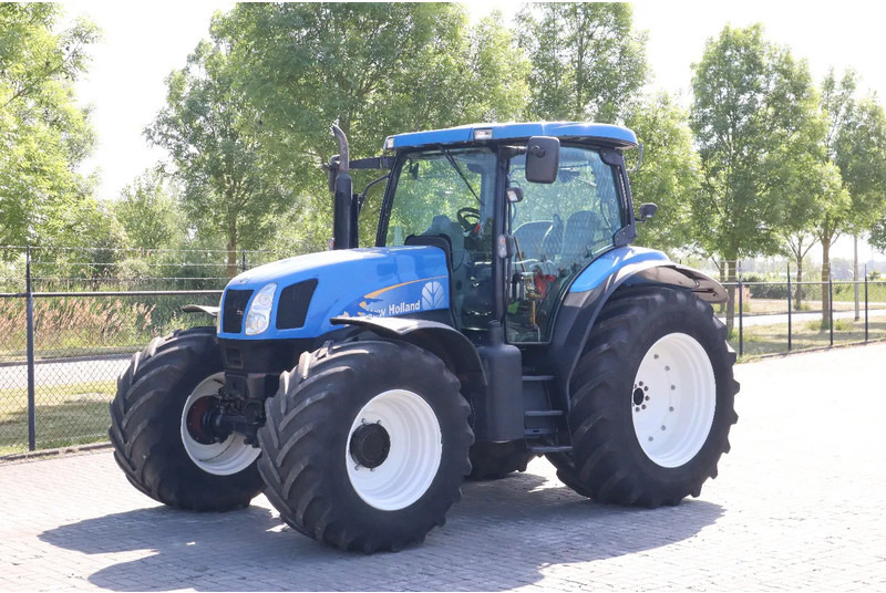 New Holland TS135A | 40 KM/H | 4X4 | SUPERSTEER - Traktor: pilt 1 New Holland TS135A | 40 KM/H | 4X4 | SUPERSTEER - Traktor: pilt 1
