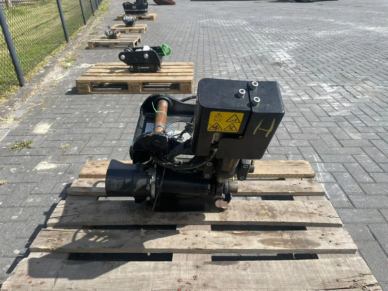 STEELWRIST STEELWRIST X06 S40 | TILT ROTATOR | VLS | FPL | RF | NEW / UNUSED - Kallutav pöördpea - Ehitusmasinad: pilt 4 STEELWRIST STEELWRIST X06 S40 | TILT ROTATOR | VLS | FPL | RF | NEW / UNUSED - Kallutav pöördpea - Ehitusmasinad: pilt 4