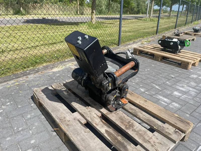 STEELWRIST STEELWRIST X06 S40 | TILT ROTATOR | VLS | FPL | RF | NEW / UNUSED - Kallutav pöördpea - Ehitusmasinad: pilt 3 STEELWRIST STEELWRIST X06 S40 | TILT ROTATOR | VLS | FPL | RF | NEW / UNUSED - Kallutav pöördpea - Ehitusmasinad: pilt 3