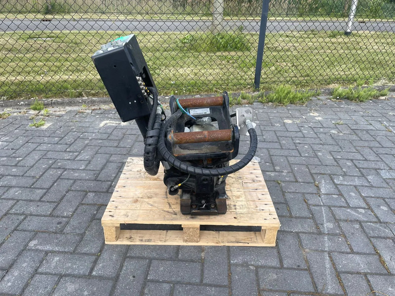 STEELWRIST X06 S40 | TILT ROTATOR | VLS | FPL | RF | NEW / UNUSED - Kallutav pöördpea - Ehitusmasinad: pilt 2 STEELWRIST X06 S40 | TILT ROTATOR | VLS | FPL | RF | NEW / UNUSED - Kallutav pöördpea - Ehitusmasinad: pilt 2