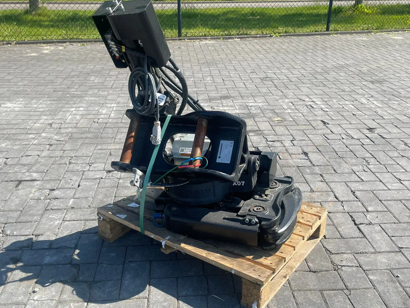 STEELWRIST X07 S40 GR FPH GEN 2 | S40 | GRIPPER | NEW / UNUSED - Kallutav pöördpea - Ehitusmasinad: pilt 4 STEELWRIST X07 S40 GR FPH GEN 2 | S40 | GRIPPER | NEW / UNUSED - Kallutav pöördpea - Ehitusmasinad: pilt 4