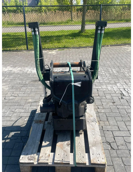 STEELWRIST X18 SQ60-5 | S60 | OILQUICK SYSTEM | CLS - Kallutav pöördpea - Ehitusmasinad: pilt 2 STEELWRIST X18 SQ60-5 | S60 | OILQUICK SYSTEM | CLS - Kallutav pöördpea - Ehitusmasinad: pilt 2