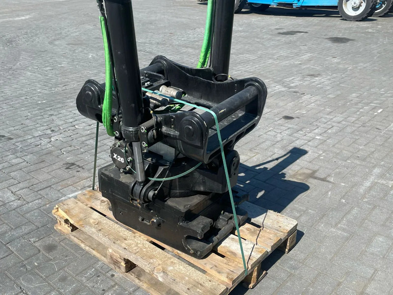 STEELWRIST X26 SQ70 | S70 | OILQUICK | ROTOTILT | NEW / UNUSED - Kallutav pöördpea - Ehitusmasinad: pilt 4 STEELWRIST X26 SQ70 | S70 | OILQUICK | ROTOTILT | NEW / UNUSED - Kallutav pöördpea - Ehitusmasinad: pilt 4