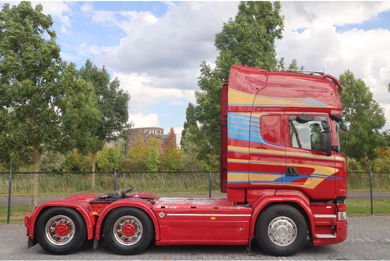 Scania R580 V8 | 6X4 | HYDRAULICS | RETARDER | 85 TON | BIG AXLES | EURO 6 - Sadulveok: pilt 4 Scania R580 V8 | 6X4 | HYDRAULICS | RETARDER | 85 TON | BIG AXLES | EURO 6 - Sadulveok: pilt 4