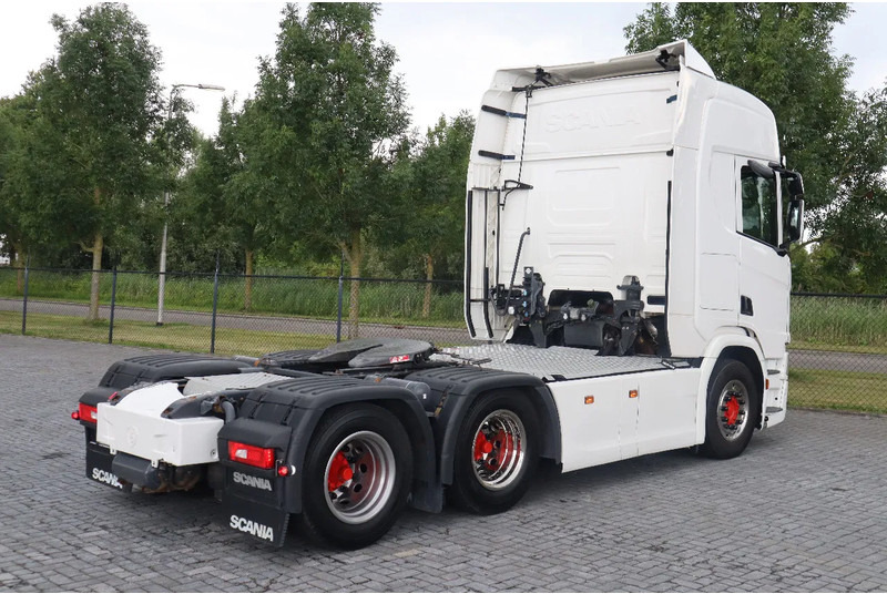 Scania R580 V8 NGS | 6X4 | RETARDER | HYDRAULICS | 66 TON | EURO 6 - Sadulveok: pilt 4 Scania R580 V8 NGS | 6X4 | RETARDER | HYDRAULICS | 66 TON | EURO 6 - Sadulveok: pilt 4