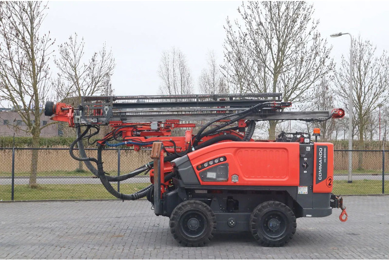 Sandvik 2 PIECES COMMANDO DC 300 RI S5 | ONLY 470 DRILLING HOURS - Puurimisplatvorm: pilt 4 Sandvik 2 PIECES COMMANDO DC 300 RI S5 | ONLY 470 DRILLING HOURS - Puurimisplatvorm: pilt 4