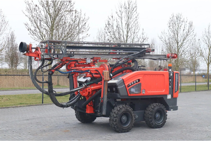 Sandvik 2 PIECES COMMANDO DC 300 RI S5 | ONLY 470 DRILLING HOURS - Puurimisplatvorm: pilt 5 Sandvik 2 PIECES COMMANDO DC 300 RI S5 | ONLY 470 DRILLING HOURS - Puurimisplatvorm: pilt 5