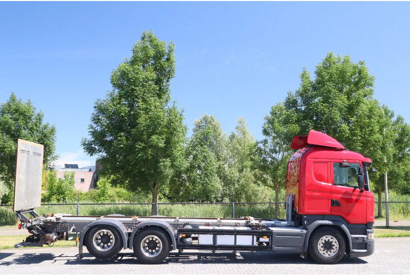 Scania R580 V8 | 6X2 | BDF | RETARDER | TAILLIFT | EURO 6 - Konteinerveduk/ Tõstukiga veoauto: pilt 4 Scania R580 V8 | 6X2 | BDF | RETARDER | TAILLIFT | EURO 6 - Konteinerveduk/ Tõstukiga veoauto: pilt 4