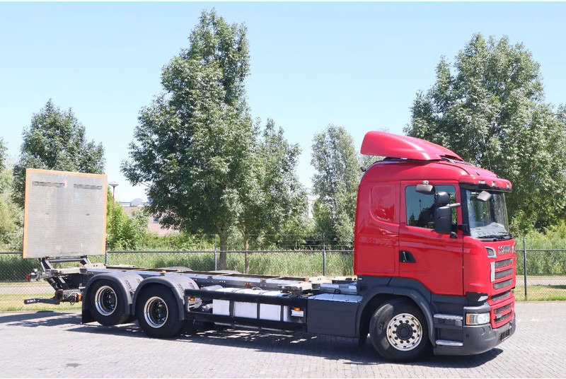Scania R580 V8 | 6X2 | BDF | RETARDER | TAILLIFT | EURO 6 - Konteinerveduk/ Tõstukiga veoauto: pilt 3 Scania R580 V8 | 6X2 | BDF | RETARDER | TAILLIFT | EURO 6 - Konteinerveduk/ Tõstukiga veoauto: pilt 3