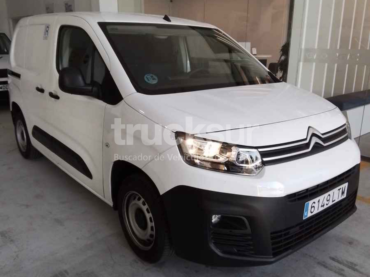 CITROEN BERLINGO IR - Tarbesõiduk furgoon: pilt 2 CITROEN BERLINGO IR - Tarbesõiduk furgoon: pilt 2