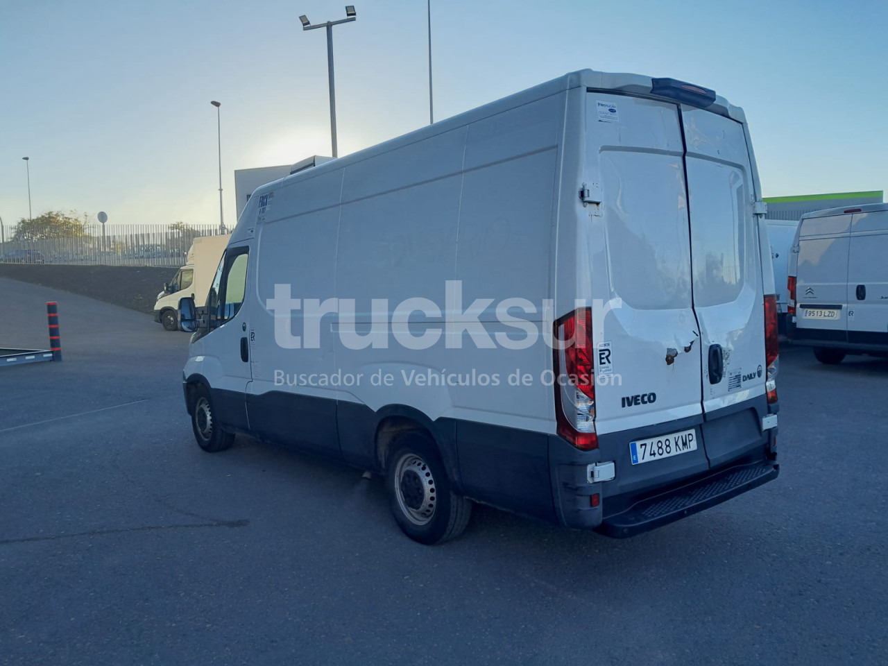 IVECO 35S12 12M3 FRC-X - Tarbesõiduk furgoon: pilt 4 IVECO 35S12 12M3 FRC-X - Tarbesõiduk furgoon: pilt 4