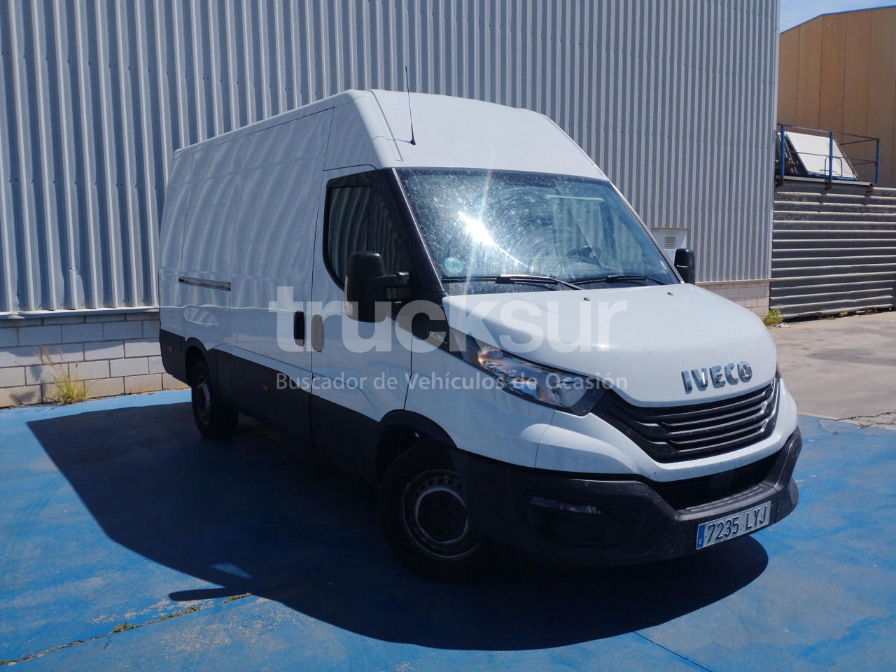 IVECO DAILY 35S16 F 12M3 - Tarbesõiduk furgoon: pilt 2 IVECO DAILY 35S16 F 12M3 - Tarbesõiduk furgoon: pilt 2