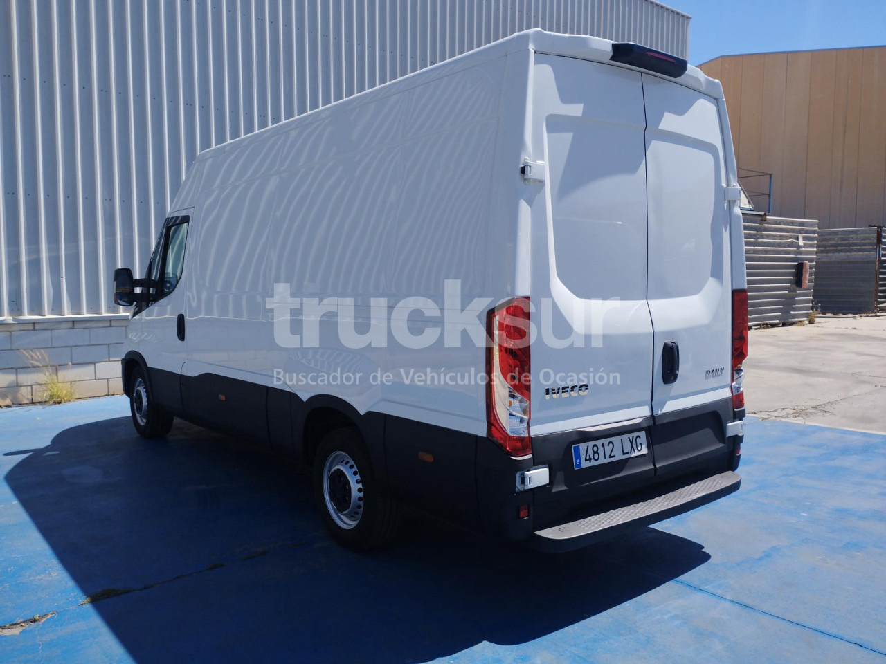 IVECO DAILY 35S16 F 12M3 - Tarbesõiduk furgoon: pilt 3 IVECO DAILY 35S16 F 12M3 - Tarbesõiduk furgoon: pilt 3