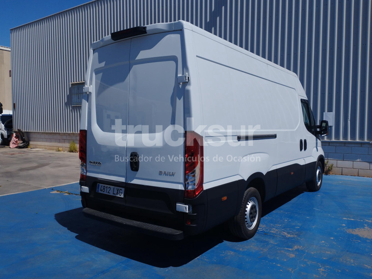 IVECO DAILY 35S16 F 12M3 - Tarbesõiduk furgoon: pilt 4 IVECO DAILY 35S16 F 12M3 - Tarbesõiduk furgoon: pilt 4
