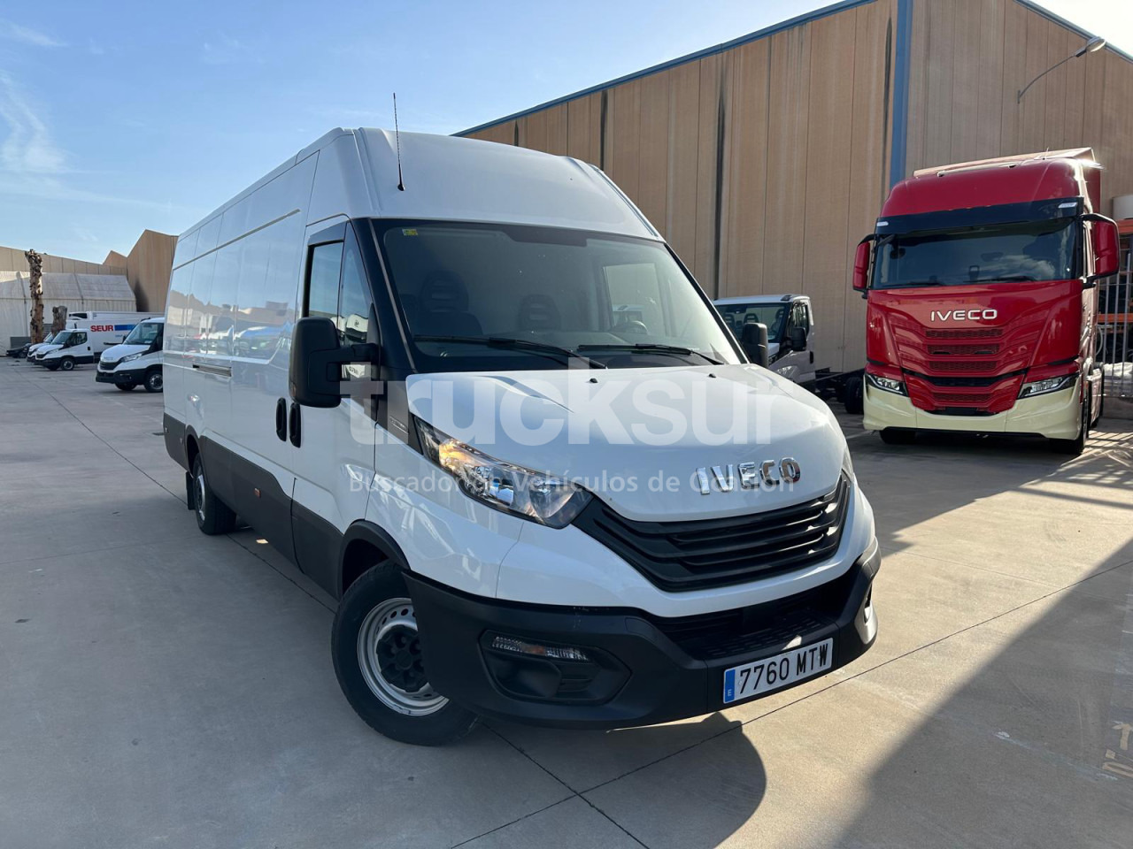 IVECO DAILY 35S16 F 16M3 - Tarbesõiduk furgoon: pilt 2 IVECO DAILY 35S16 F 16M3 - Tarbesõiduk furgoon: pilt 2