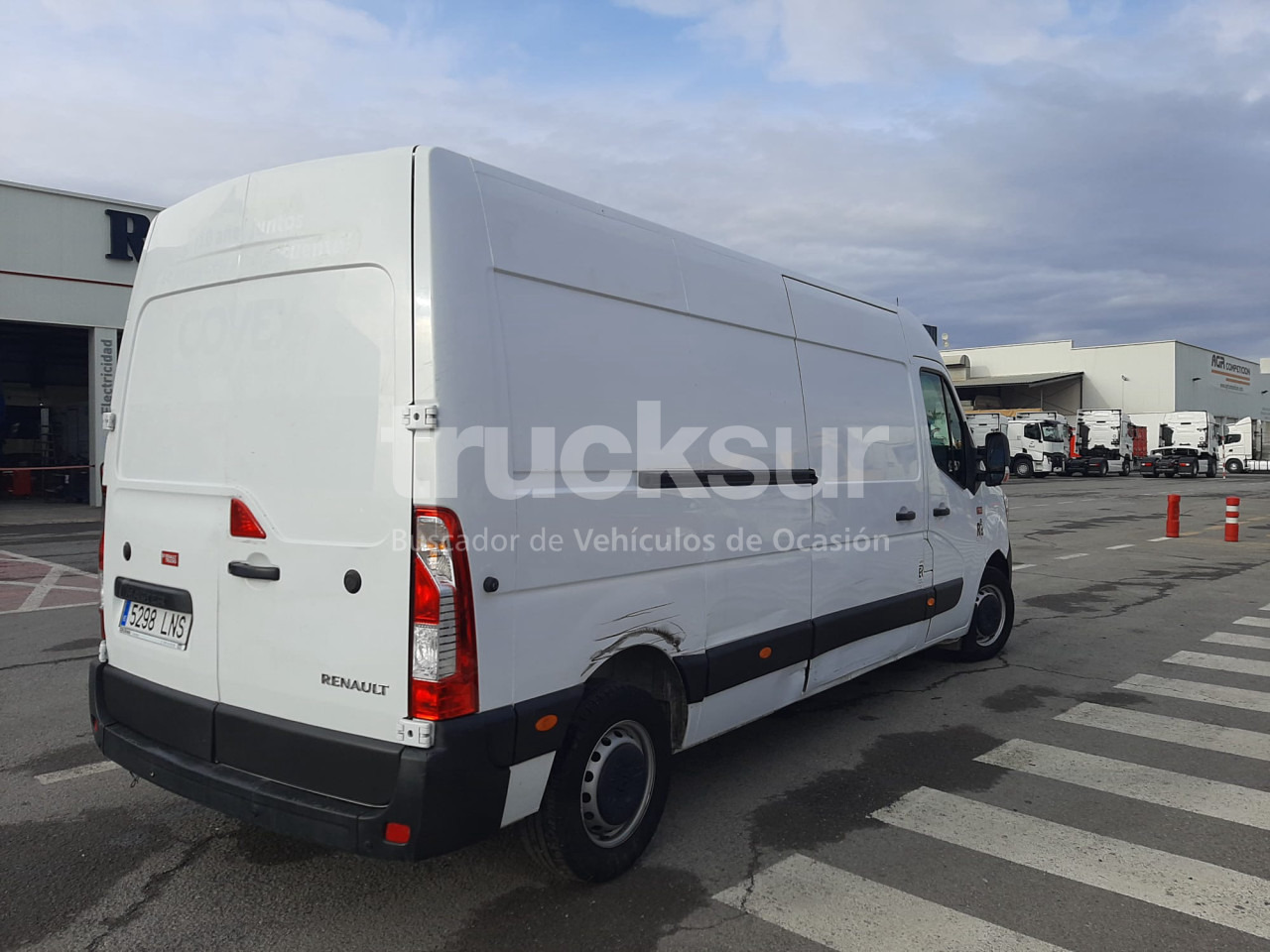 RENAULT 130.35 L3H2 - Tarbesõiduk furgoon: pilt 4 RENAULT 130.35 L3H2 - Tarbesõiduk furgoon: pilt 4