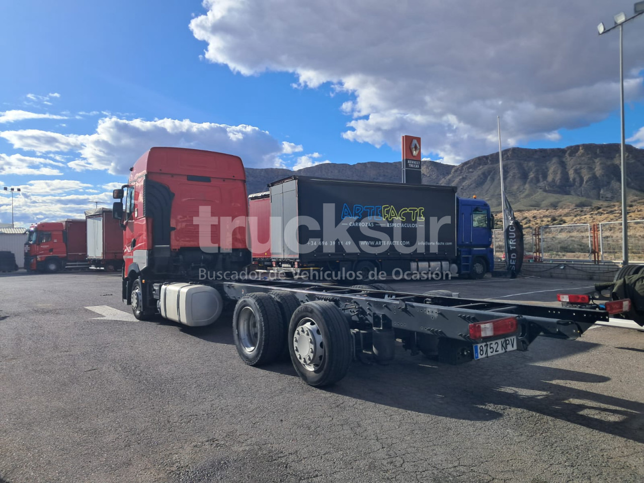 RENAULT T480 HIGH SLEEPER CAB 6X2*4 ejes 6x2*4 - Kabiinišassiiga veoauto: pilt 4 RENAULT T480 HIGH SLEEPER CAB 6X2*4 ejes 6x2*4 - Kabiinišassiiga veoauto: pilt 4