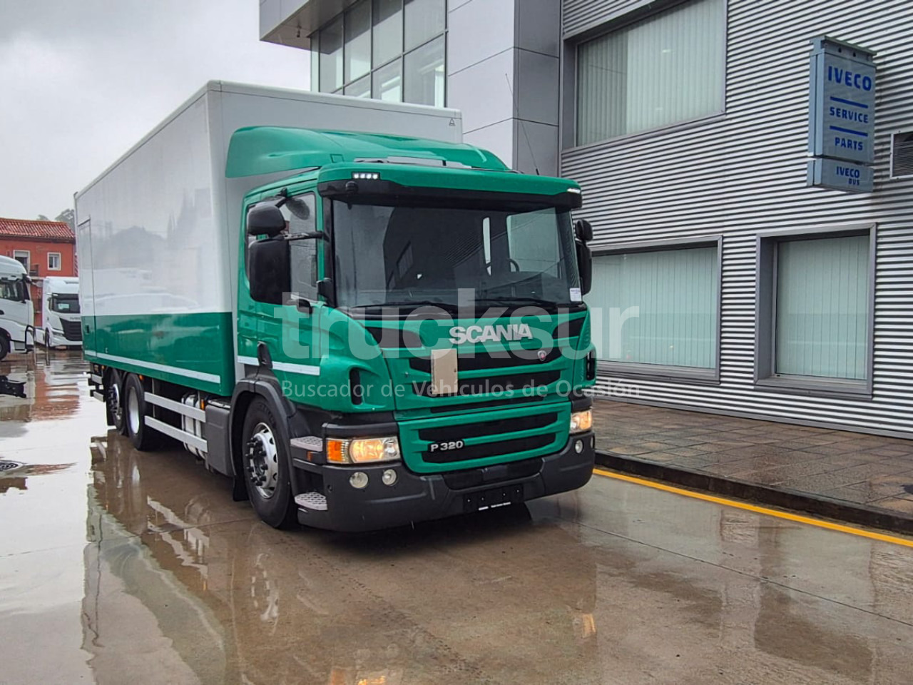 SCANIA P320.26 ejes 6x2*4 - Kasti veoauto: pilt 2 SCANIA P320.26 ejes 6x2*4 - Kasti veoauto: pilt 2