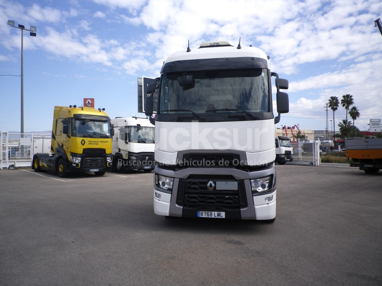 RENAULT T520 HIGH SLEEPER CAB - Sadulveok: pilt 4 RENAULT T520 HIGH SLEEPER CAB - Sadulveok: pilt 4