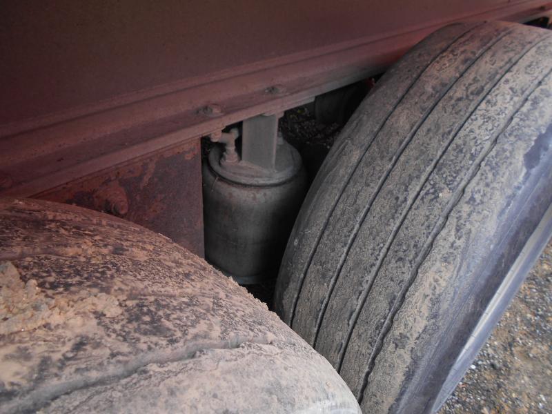 Benalu - Kallur-poolhaagis: pilt 4 Benalu - Kallur-poolhaagis: pilt 4