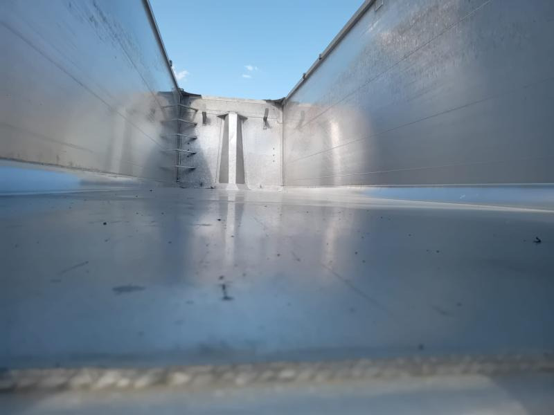 Benalu - Kallur-poolhaagis: pilt 4 Benalu - Kallur-poolhaagis: pilt 4