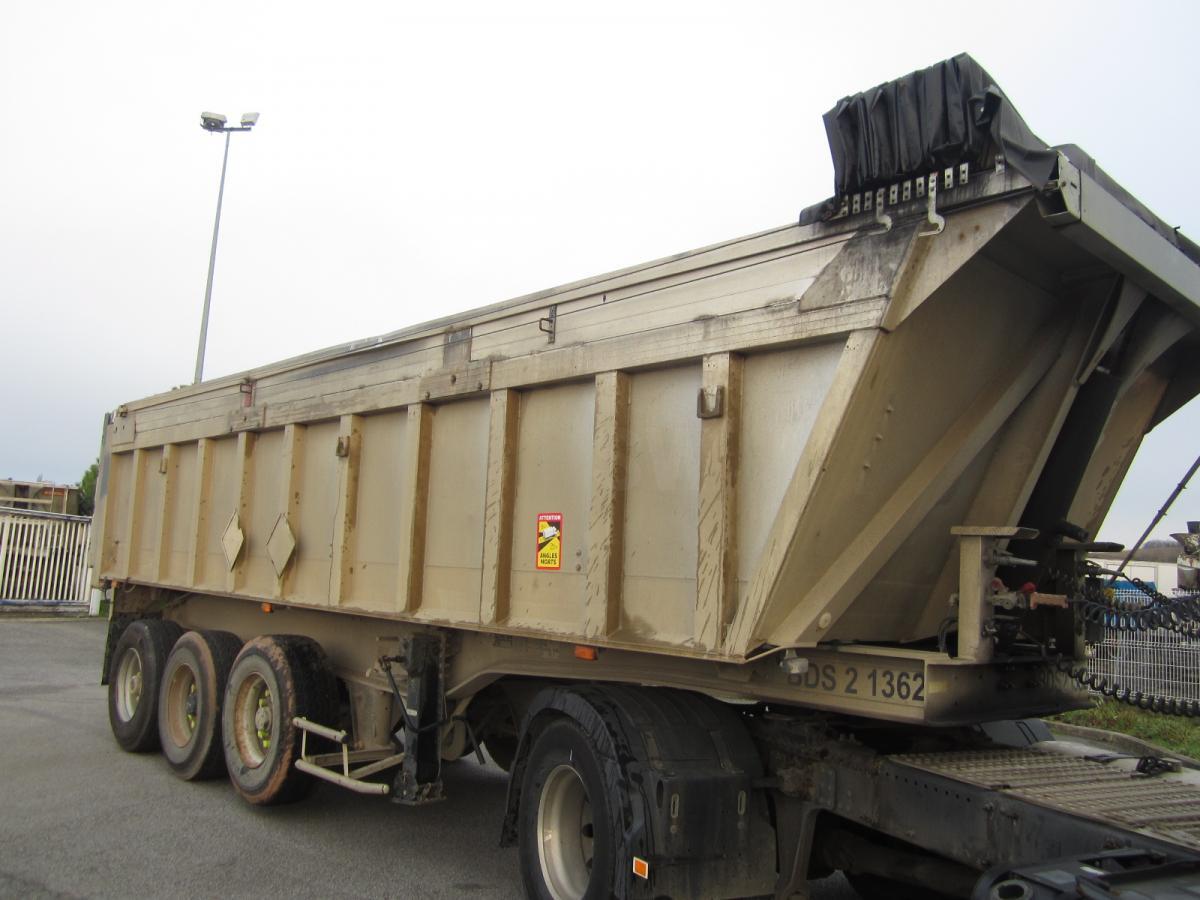 Benalu - Kallur-poolhaagis: pilt 2 Benalu - Kallur-poolhaagis: pilt 2