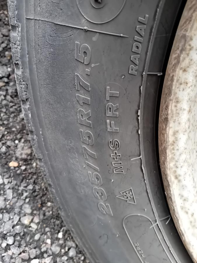 Madal platvormpoolhaagis Castera: pilt 8 Madal platvormpoolhaagis Castera: pilt 8