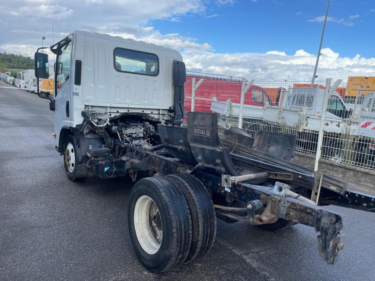 Isuzu - Kabiinišassiiga veoauto: pilt 4 Isuzu - Kabiinišassiiga veoauto: pilt 4