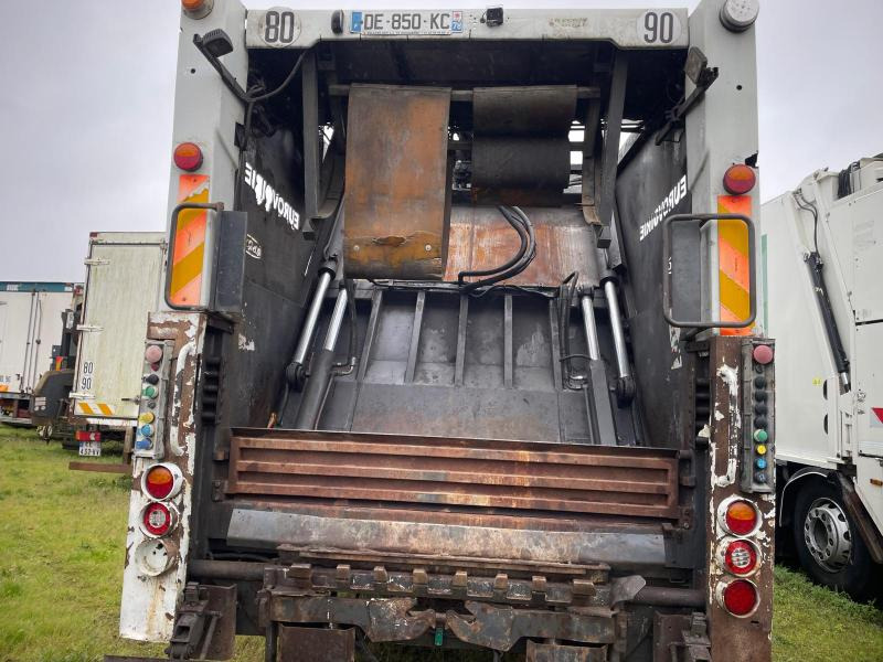 Renault Premium 280.19 DXI - Prügiauto: pilt 5 Renault Premium 280.19 DXI - Prügiauto: pilt 5