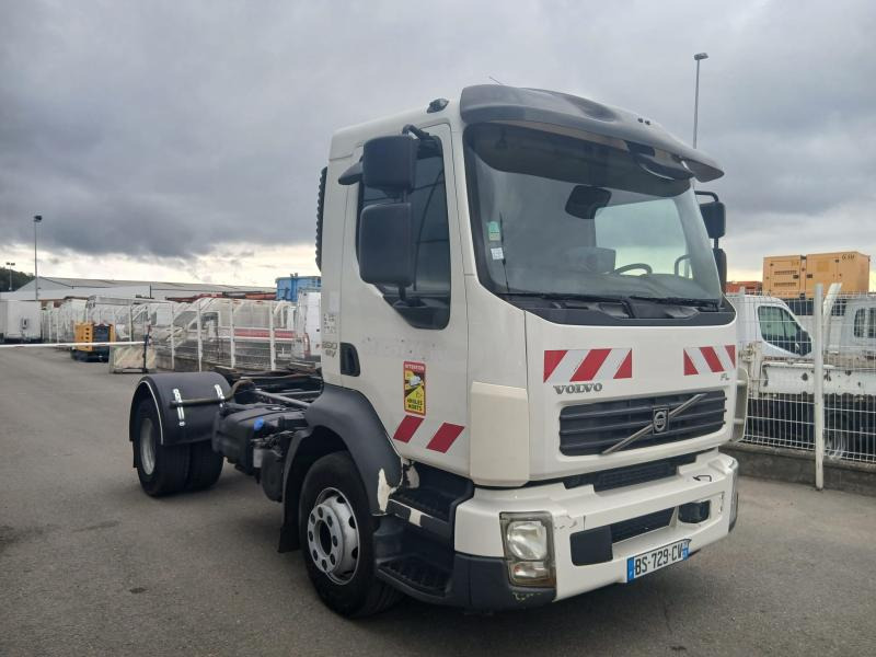 Volvo FL 260 - Kabiinišassiiga veoauto: pilt 1 Volvo FL 260 - Kabiinišassiiga veoauto: pilt 1