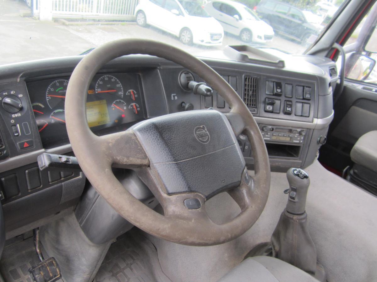 Volvo FM12 380 - Konkstõstukiga veoauto: pilt 3 Volvo FM12 380 - Konkstõstukiga veoauto: pilt 3