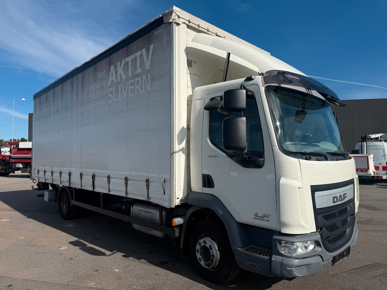 DAF LF 45 /220 4x2 Curtainsider and Taillift Euro 6 - Tent veoauto: pilt 2 DAF LF 45 /220 4x2 Curtainsider and Taillift Euro 6 - Tent veoauto: pilt 2