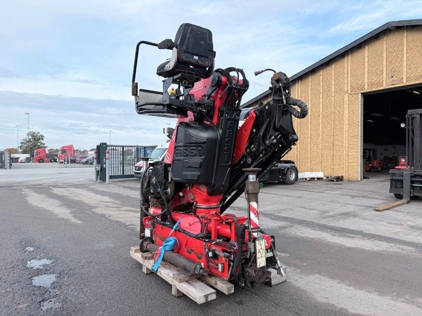 Fassi F245A.2.25 E-Dynamic Radio Remote / Crane - Kraanaga veoauto: pilt 3 Fassi F245A.2.25 E-Dynamic Radio Remote / Crane - Kraanaga veoauto: pilt 3