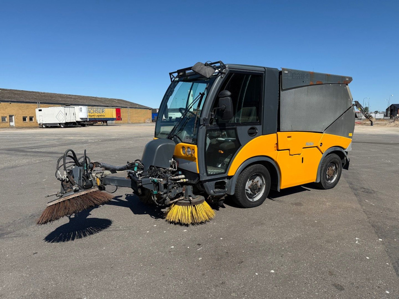 Hako Citymaster 2000 4x4 Euro 5 Kehrmaschine - Tänavapühkimismasin: pilt 1 Hako Citymaster 2000 4x4 Euro 5 Kehrmaschine - Tänavapühkimismasin: pilt 1