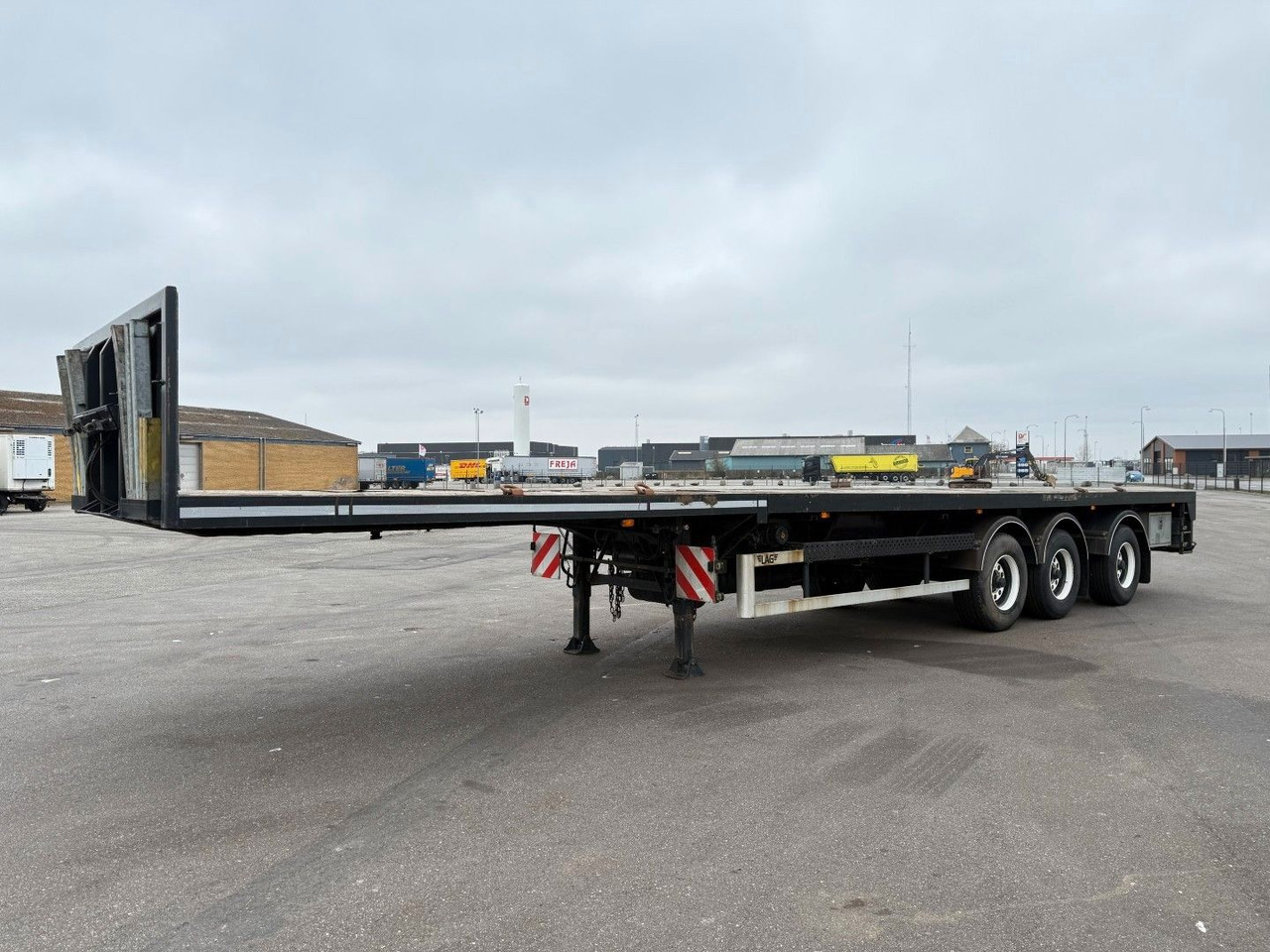 Lag 3 axle 7 m. Extendable / Last Axle Steering - Platvorm/ Madelpoolhaagis: pilt 1 Lag 3 axle 7 m. Extendable / Last Axle Steering - Platvorm/ Madelpoolhaagis: pilt 1