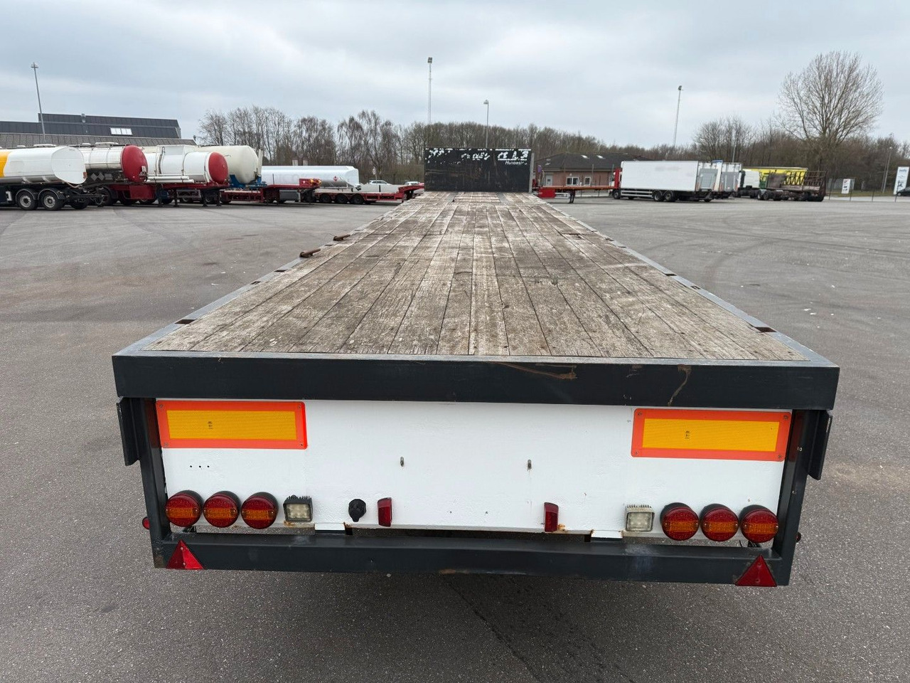 Lag 3 axle 7 m. Extendable / Last Axle Steering - Platvorm/ Madelpoolhaagis: pilt 5 Lag 3 axle 7 m. Extendable / Last Axle Steering - Platvorm/ Madelpoolhaagis: pilt 5