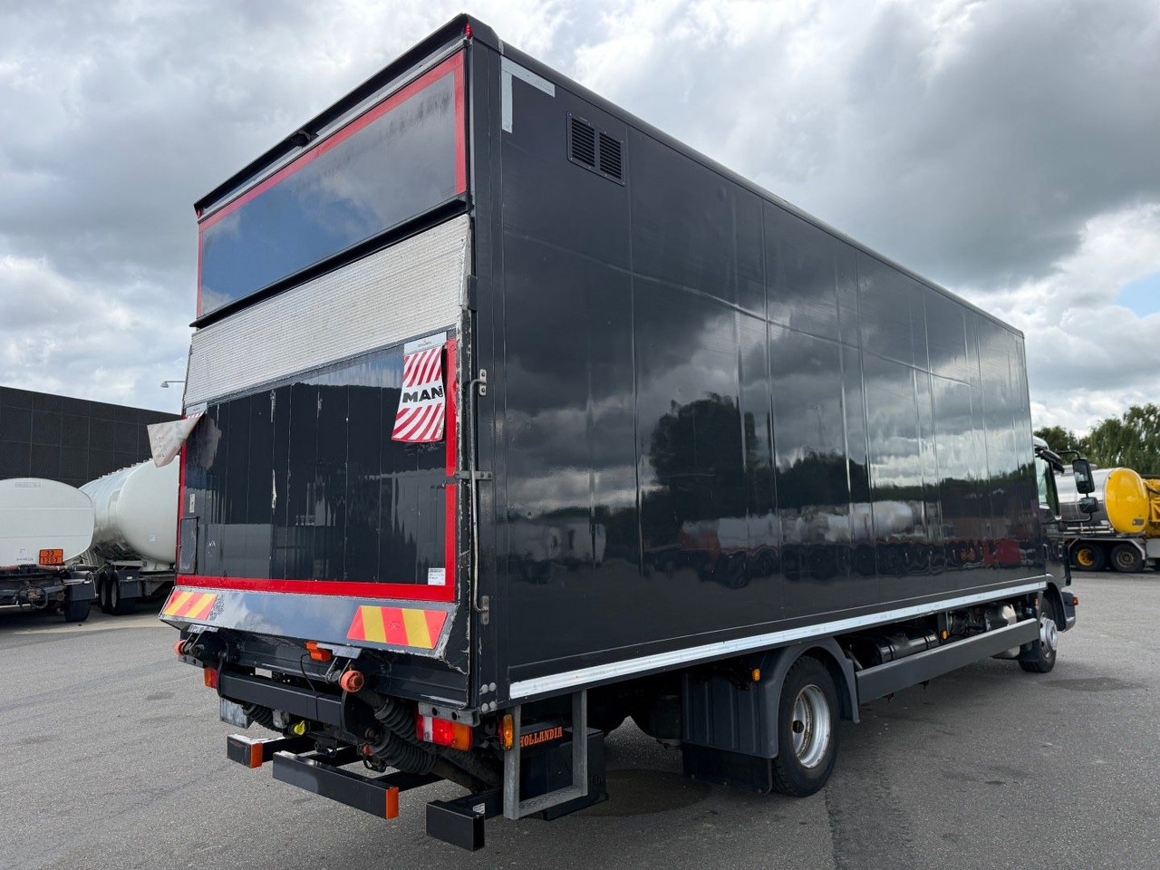 MAN TGL 12.250 Euro 6 Closed box / Koffer 7.20 m. - Kasti veoauto: pilt 3 MAN TGL 12.250 Euro 6 Closed box / Koffer 7.20 m. - Kasti veoauto: pilt 3
